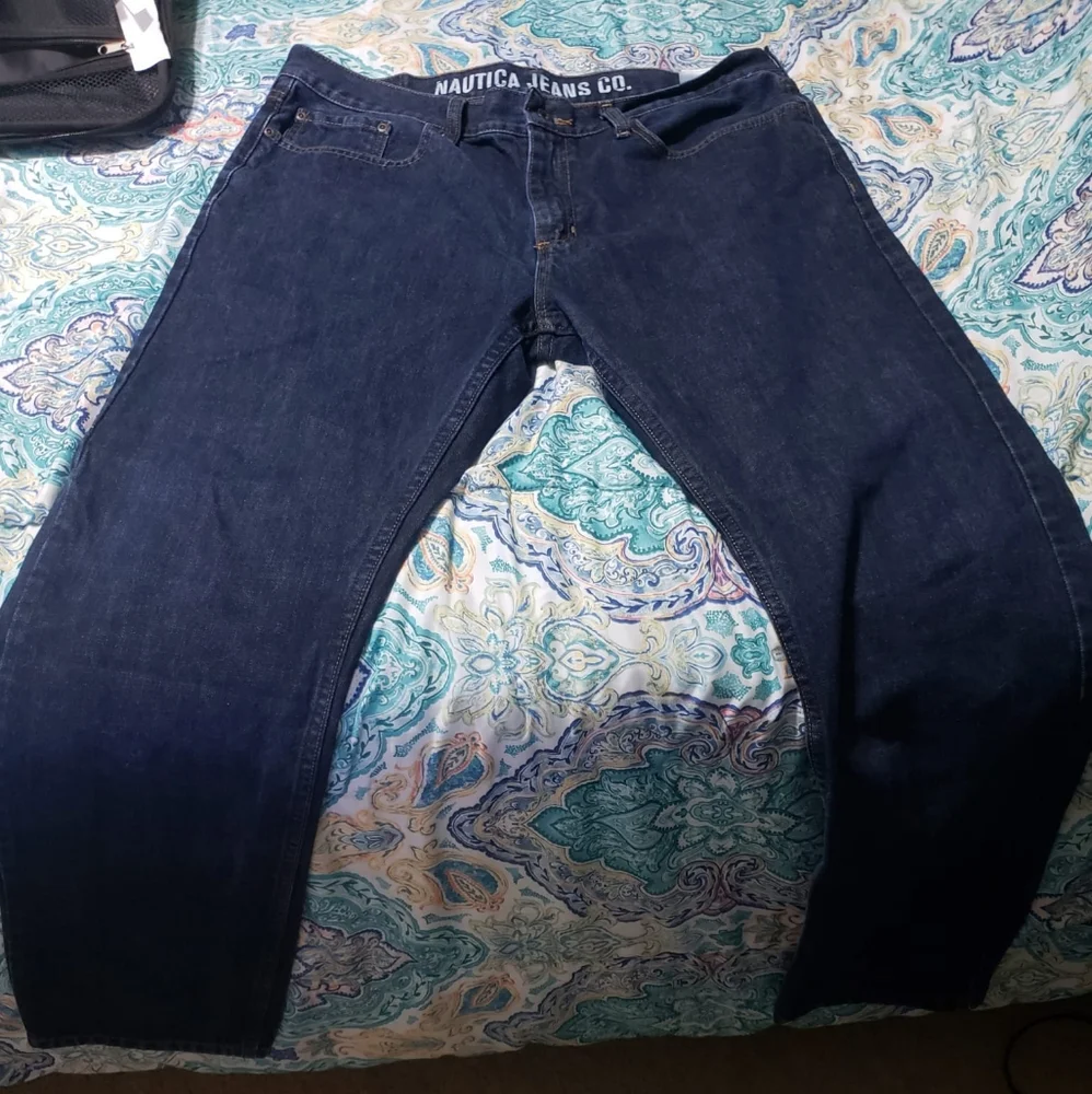 Jean - Picture 1 of 2